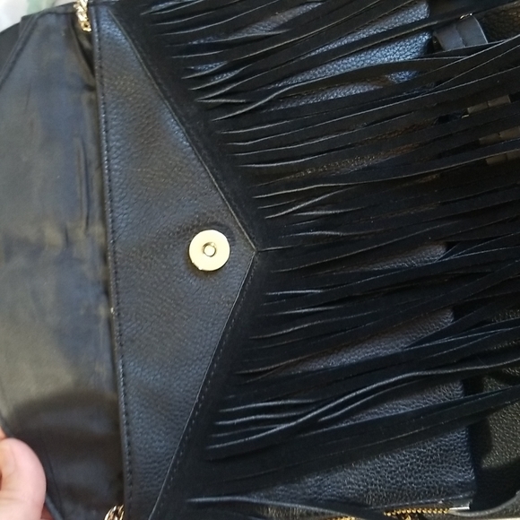 H & M FAUX-LEATHER TOTE WITH REMOVABLE CROSSBODY BAG IN BLACK - Picture 9 of 10